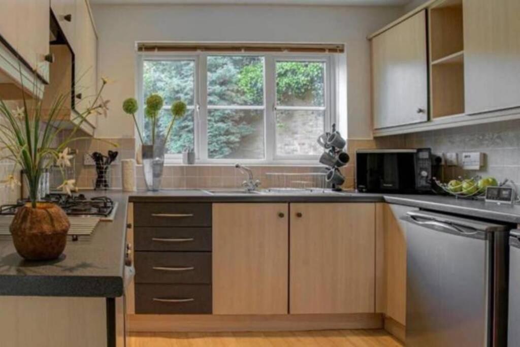 Luxury 4 Bedroom House Manchester Eksteriør billede