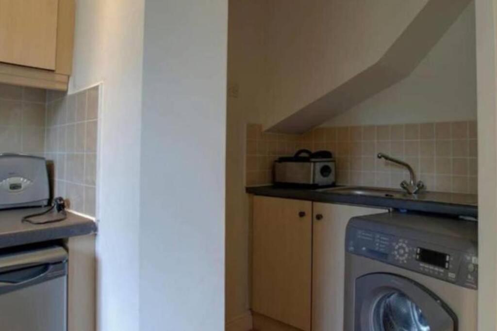 Luxury 4 Bedroom House Manchester Eksteriør billede